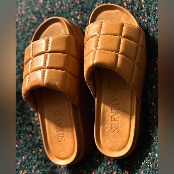 ‼️RARE‼️🎸Silent D🎸🔥NWOT🔥Porta Slide Sandals in Cedar— 38 (7-7.5 in US) - Picture 7 of 16